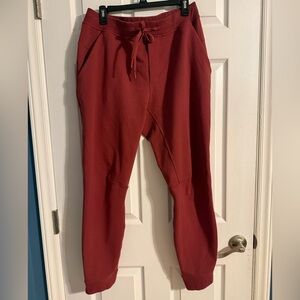 Lululemon Men’s Jogger Sweatpants Burgundy Drawstring Size Large